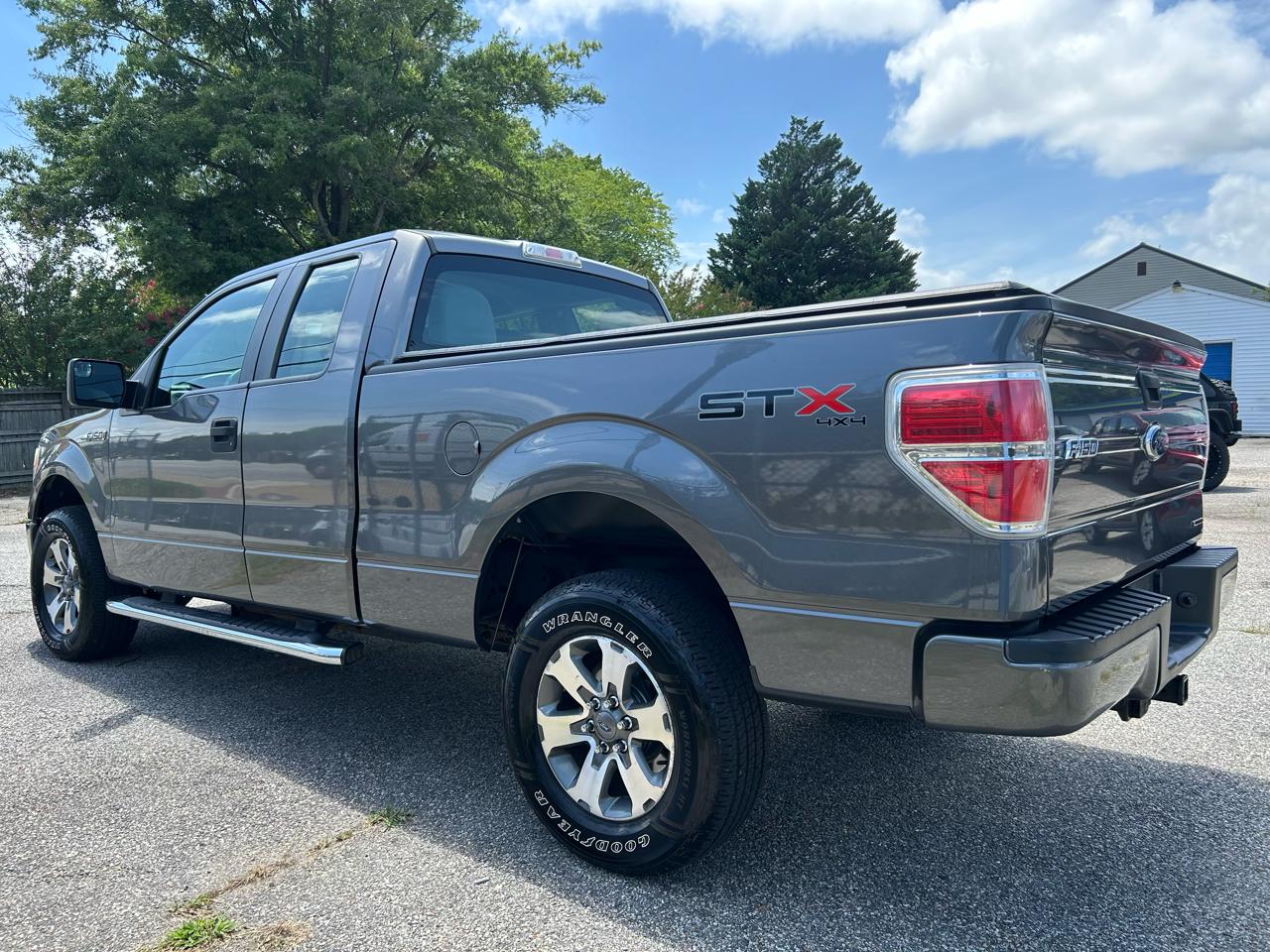 Ford F-150 XLT SuperCab 8-ft. Bed 4WD 2013