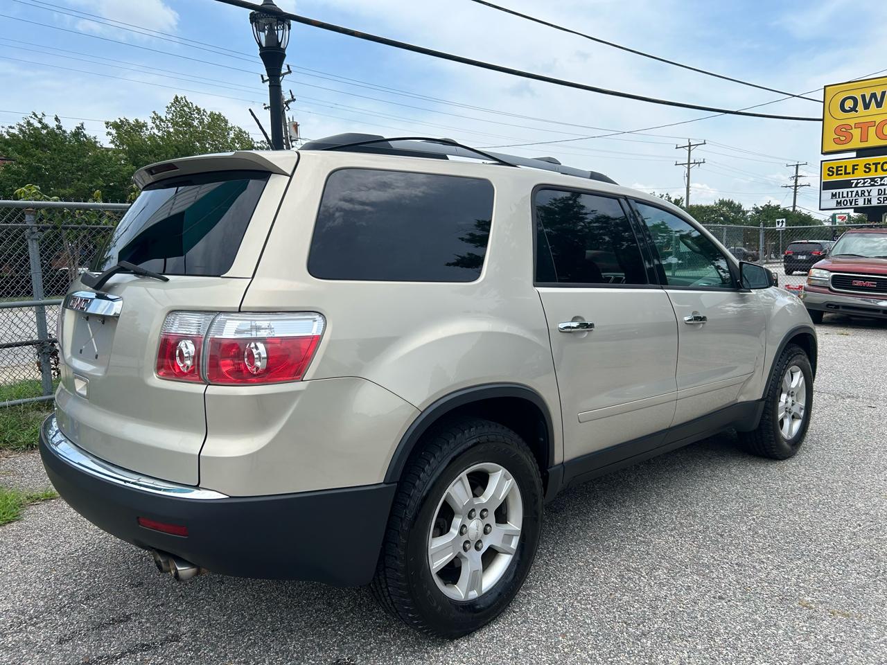 GMC Acadia SLE-1 FWD 2012