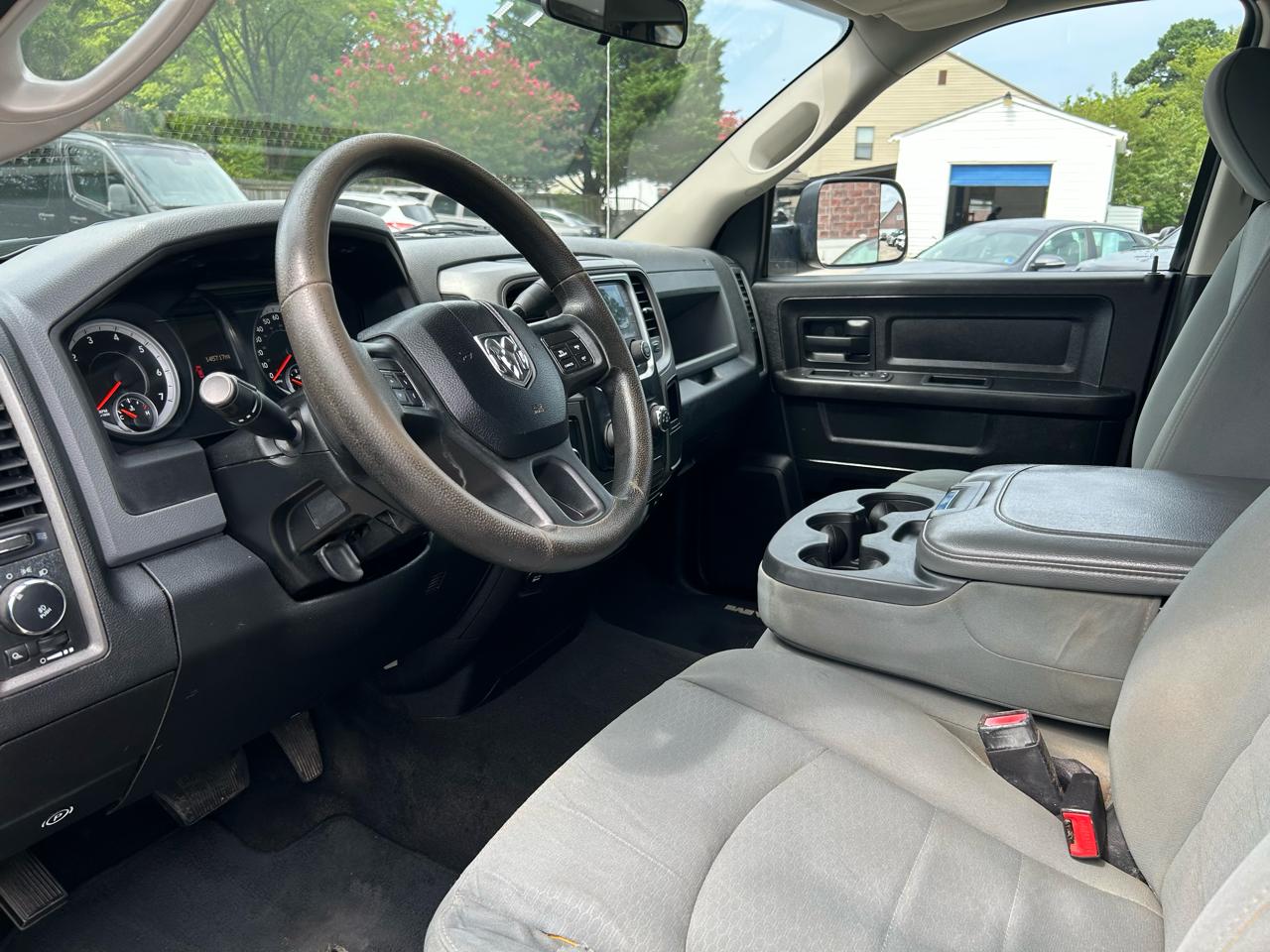 RAM 1500 Tradesman Quad Cab 4WD 2013
