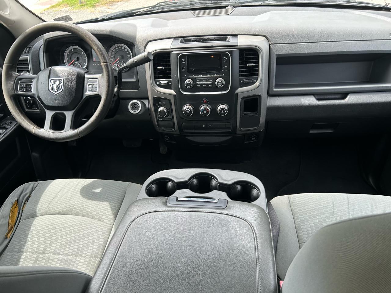 RAM 1500 Tradesman Quad Cab 4WD 2013