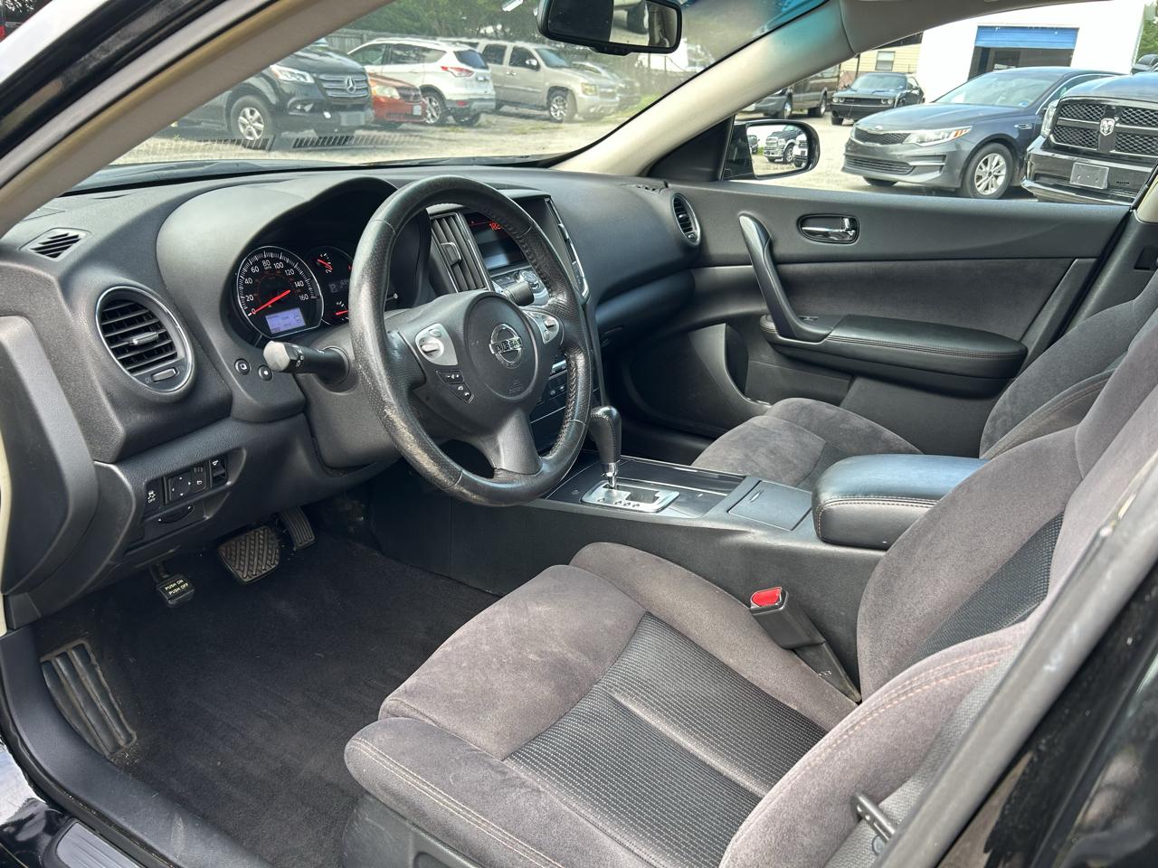 Nissan Maxima SV 2014