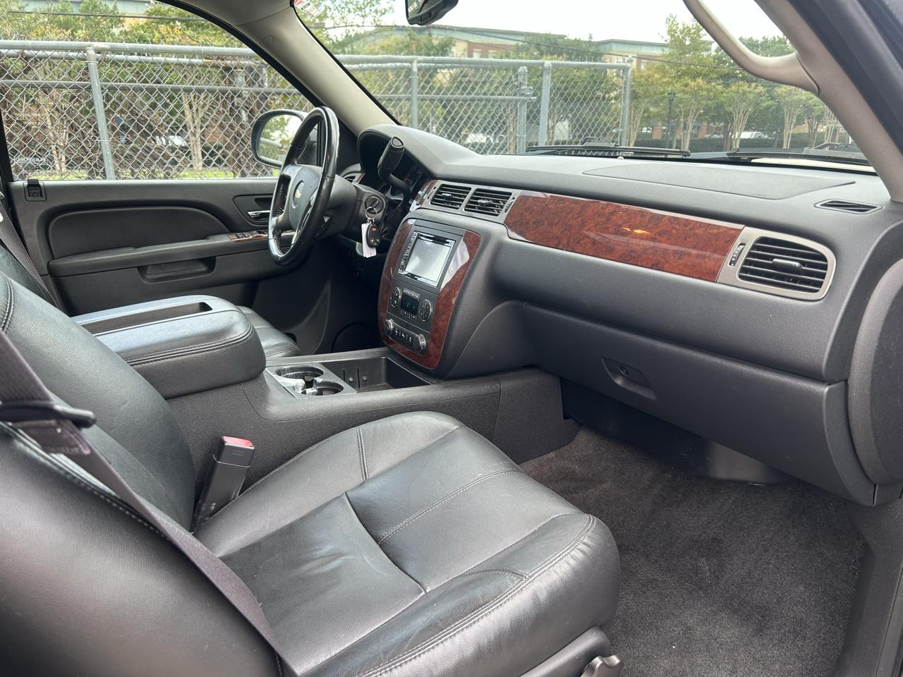 Chevrolet Avalanche LT 4WD 2013