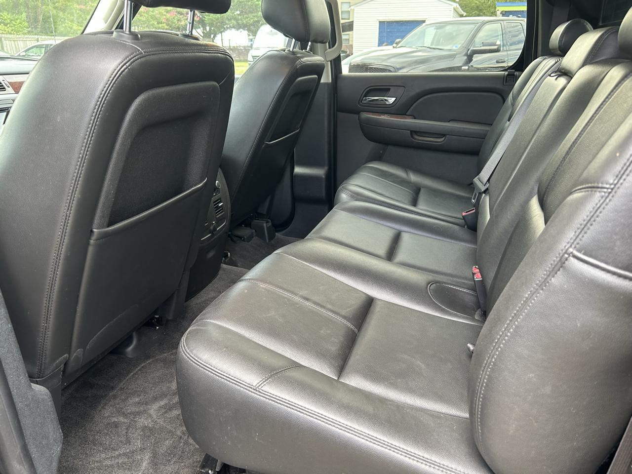 Chevrolet Avalanche LT 4WD 2013