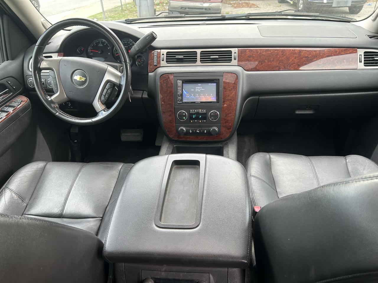 Chevrolet Avalanche LT 4WD 2013