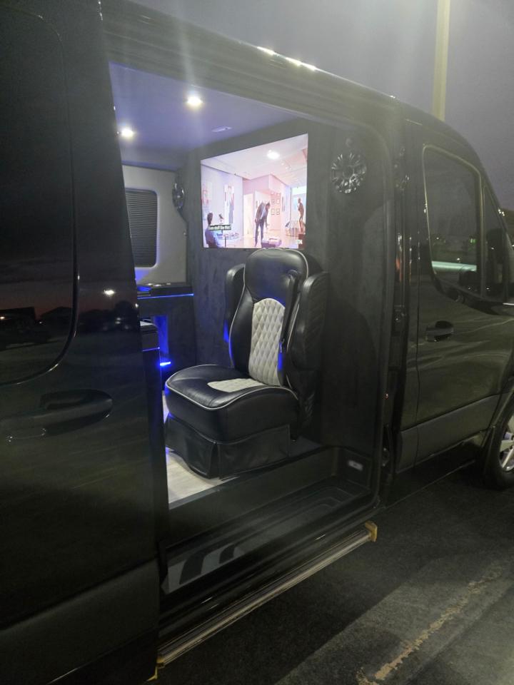 Mercedes-Benz Sprinter 2500 144-in. WB 2020