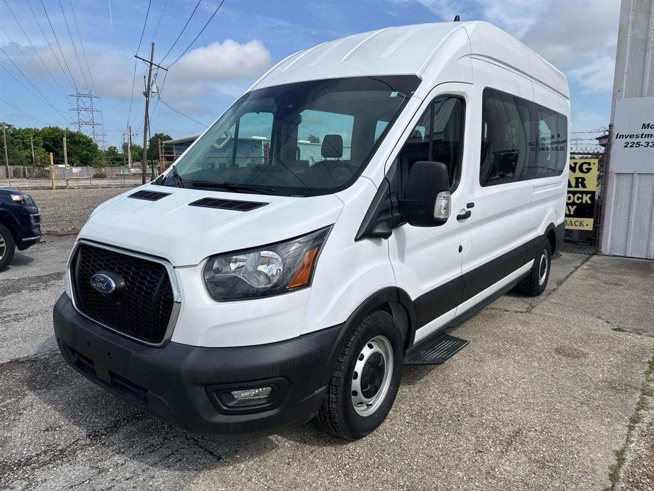 Ford Transit Passenger Wagon T-350 148" High Roof XLT RWD 2022