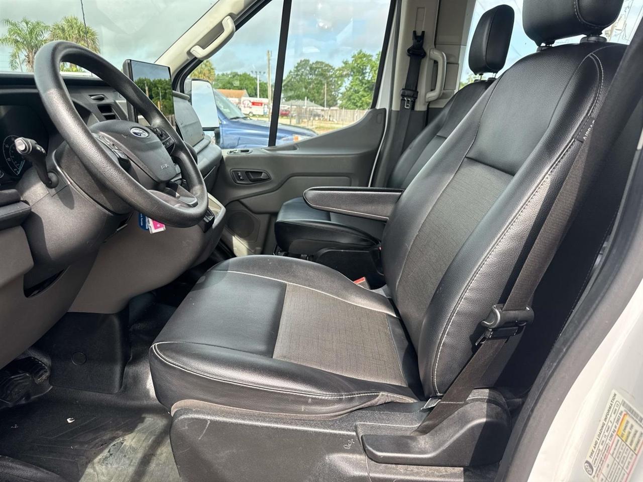 Ford Transit Passenger Wagon T-350 148" High Roof XLT RWD 2022