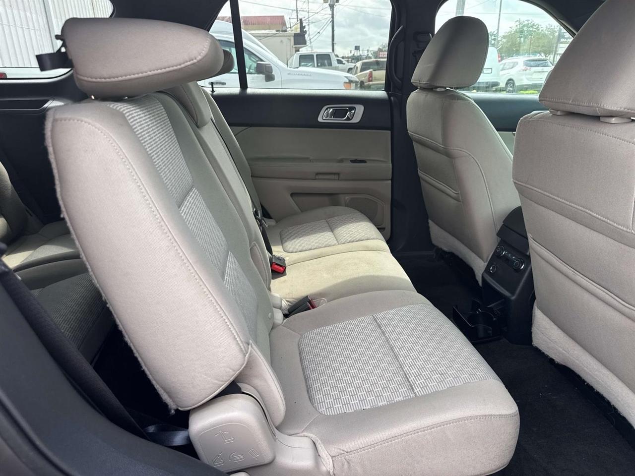 Ford Explorer 4WD 4dr XLT 2011