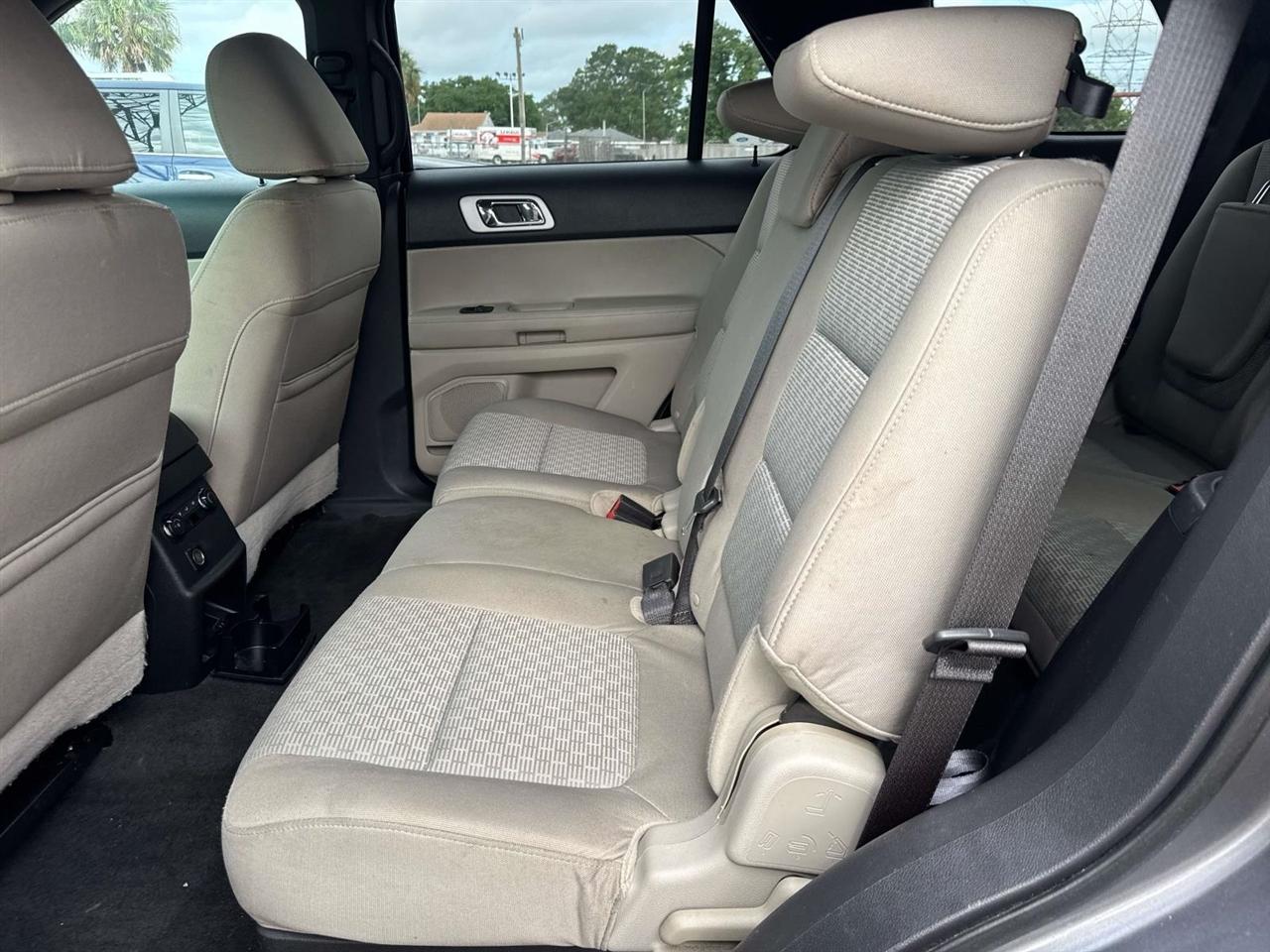Ford Explorer 4WD 4dr XLT 2011