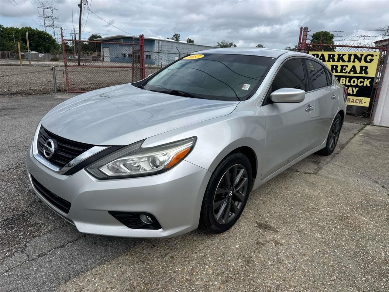 Nissan Altima 2.5 SV Sedan 2017
