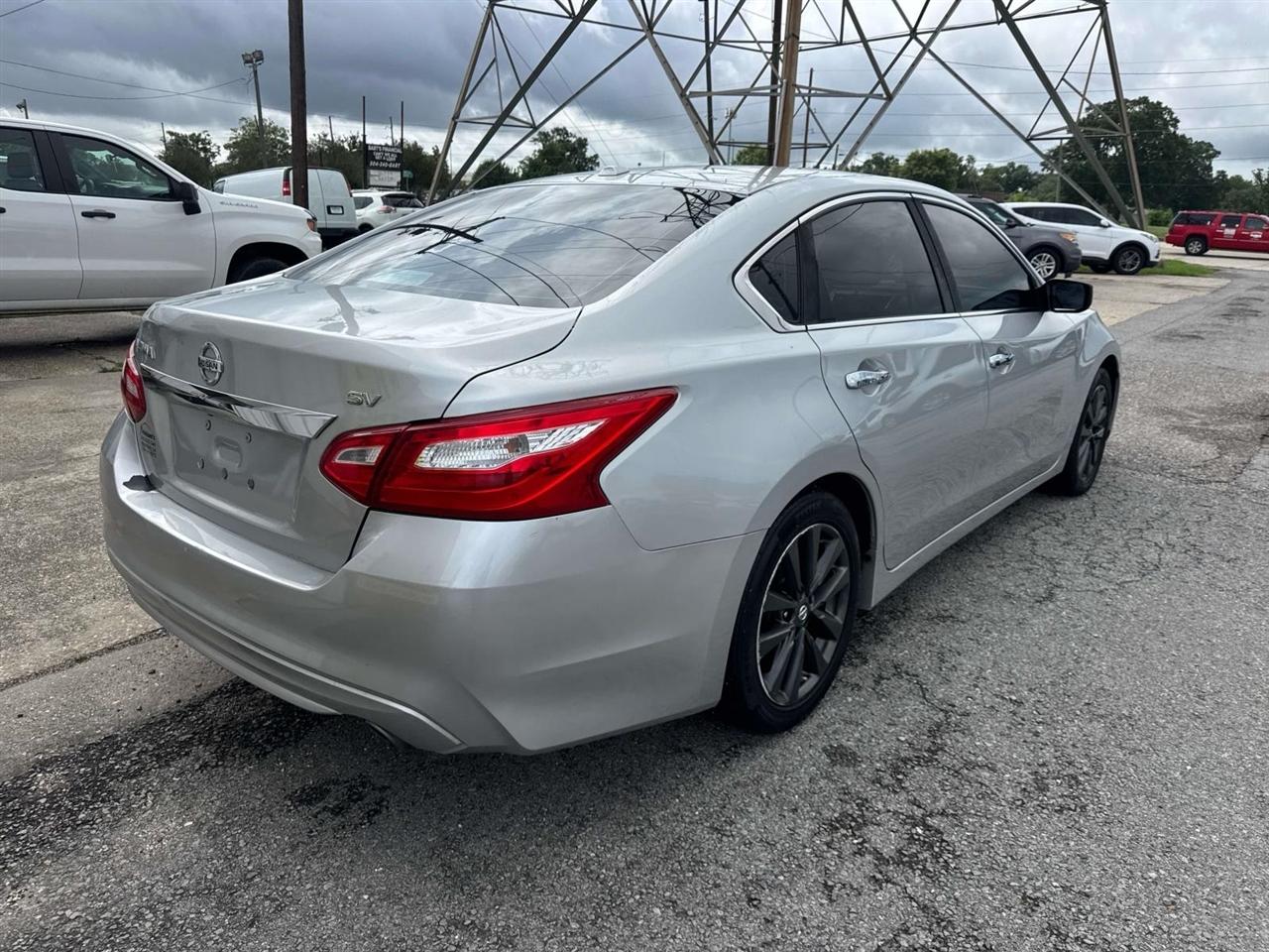 Nissan Altima 2.5 SV Sedan 2017