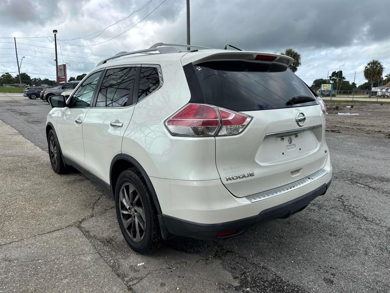 Nissan Rogue FWD 4dr SL 2015