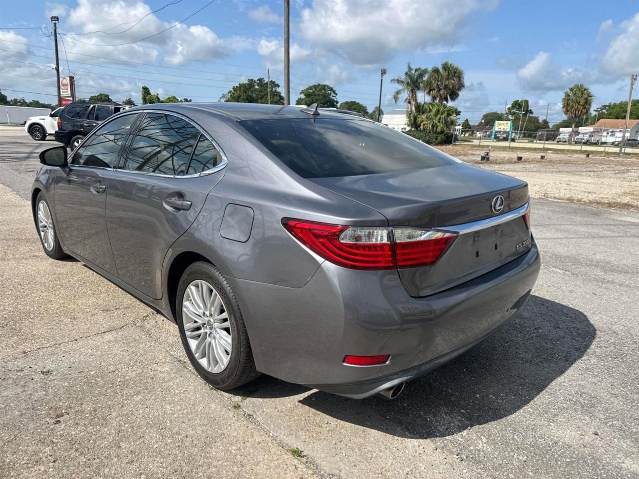 Lexus ES 350 4dr Sdn 2013