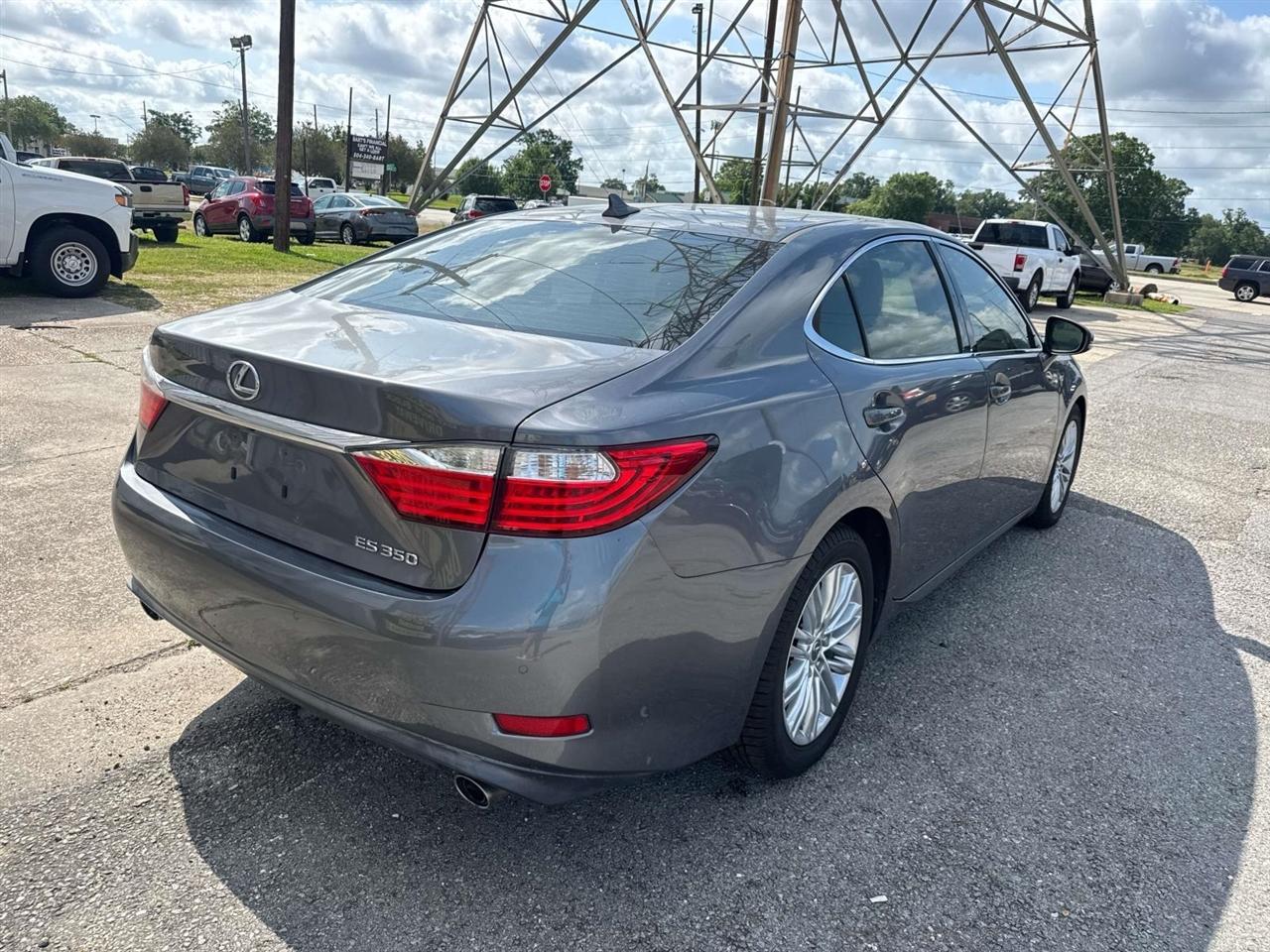 Lexus ES 350 4dr Sdn 2013
