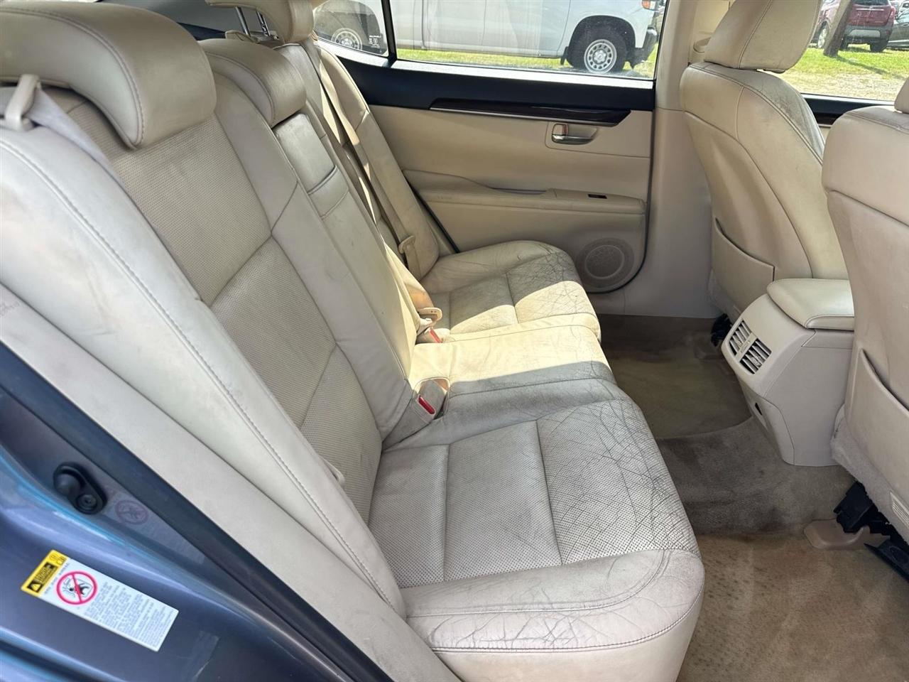 Lexus ES 350 4dr Sdn 2013