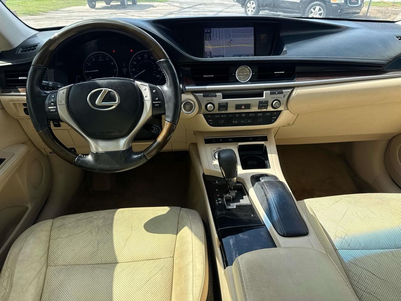 Lexus ES 350 4dr Sdn 2013
