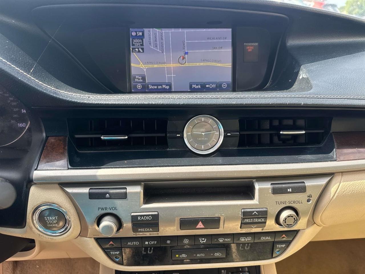 Lexus ES 350 4dr Sdn 2013