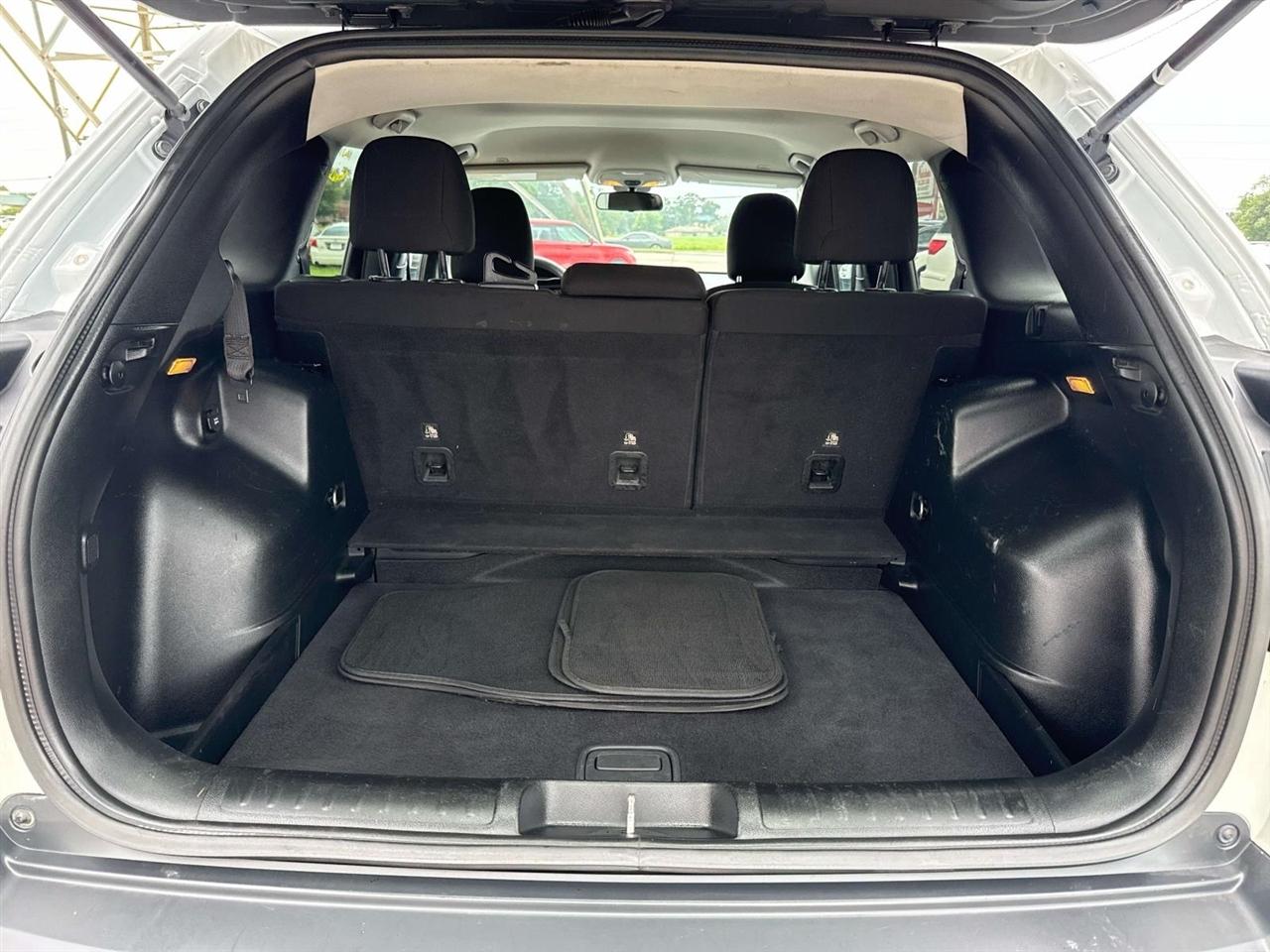 Jeep Cherokee Latitude FWD 2019