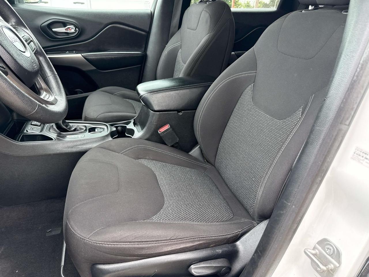 Jeep Cherokee Latitude FWD 2019