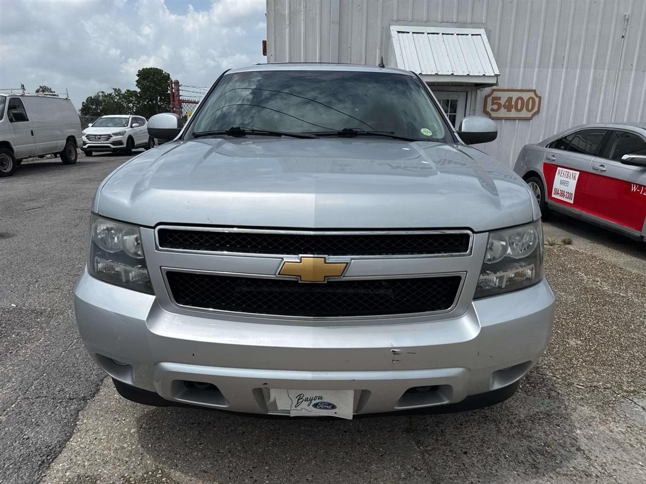 Chevrolet Suburban 4WD 4dr 1500 LS 2012