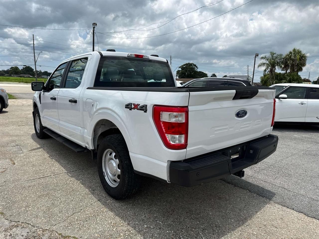 Ford F-150 XLT 4WD SuperCrew 5.5' Box 2022
