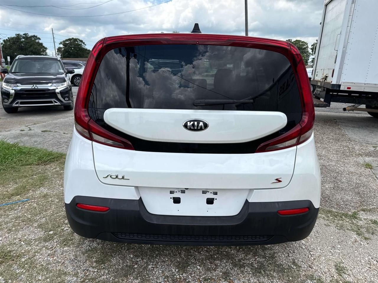 Kia Soul S IVT 2021
