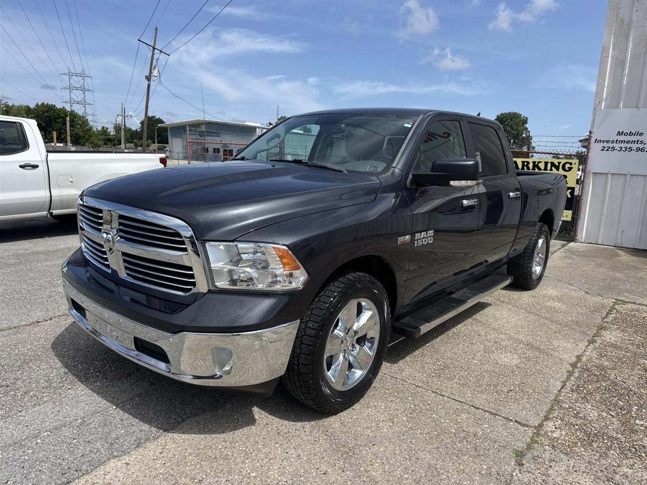 RAM 1500 Big Horn 4x4 Crew Cab 6'4" Box 2017