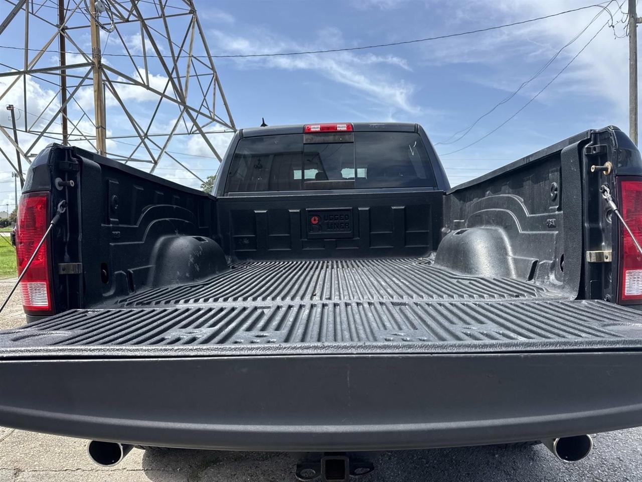 RAM 1500 Big Horn 4x4 Crew Cab 6'4" Box 2017