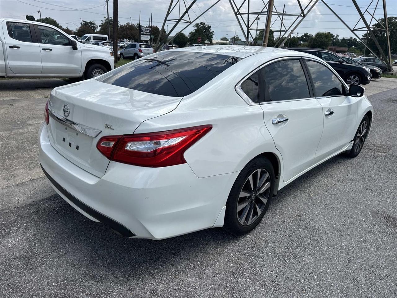 Nissan Altima 4dr Sdn I4 2.5 SL 2016