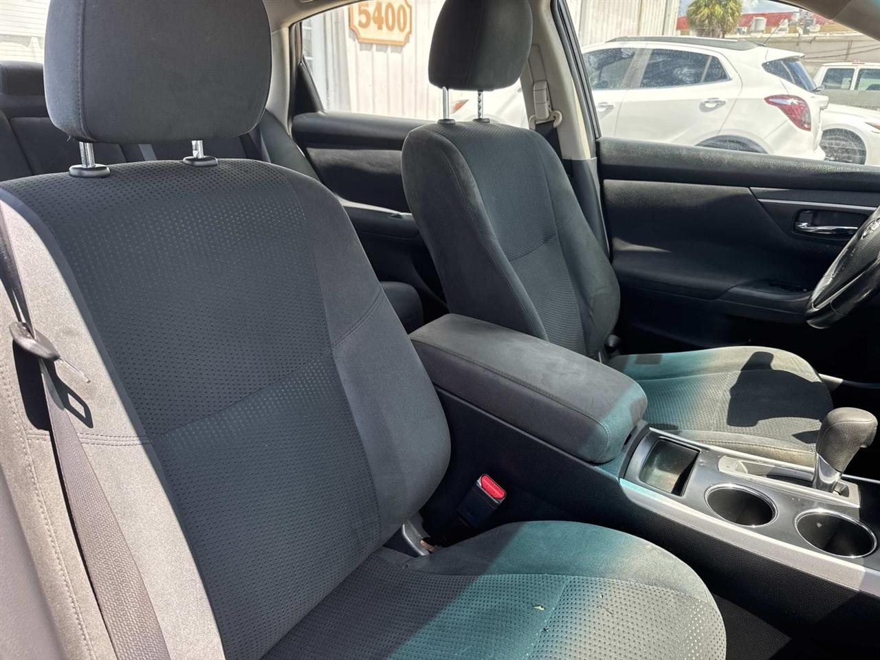 Nissan Altima 4dr Sdn I4 2.5 SV 2015