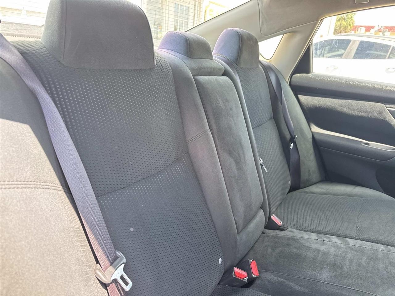 Nissan Altima 4dr Sdn I4 2.5 SV 2015