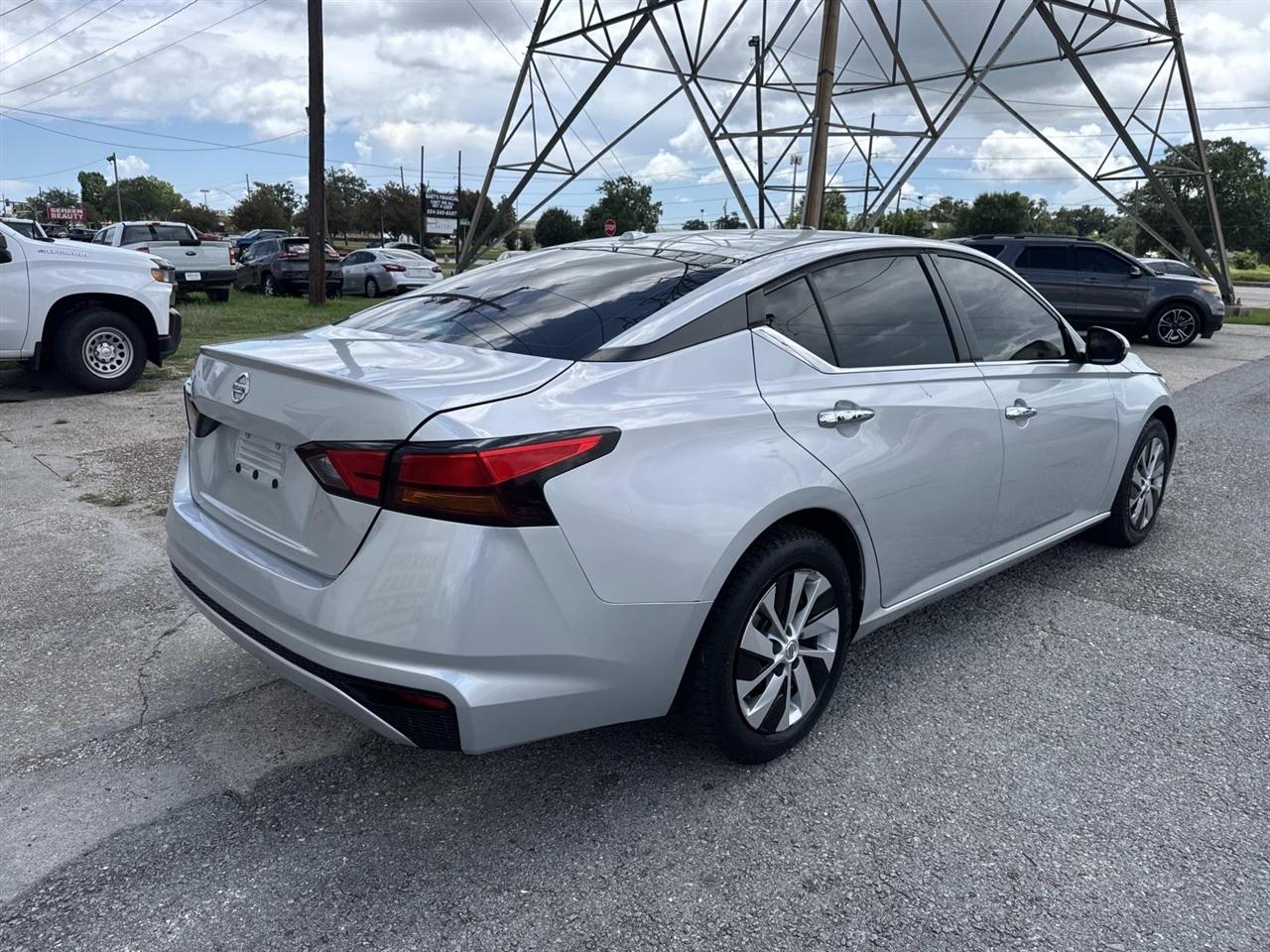 Nissan Altima 2.5 S Sedan 2020