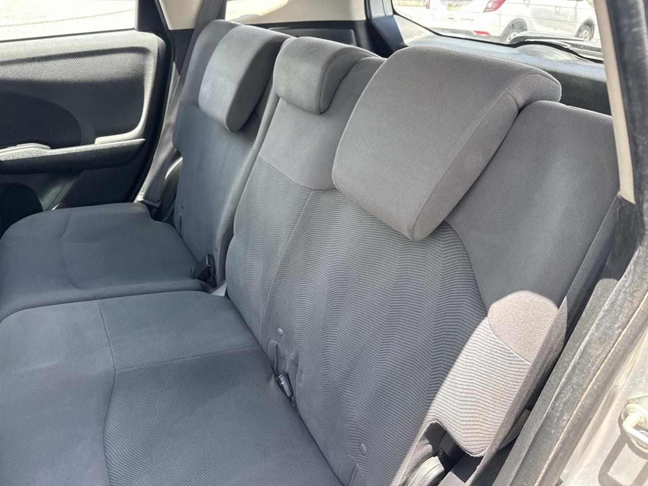 Honda Fit 5dr HB Auto 2012