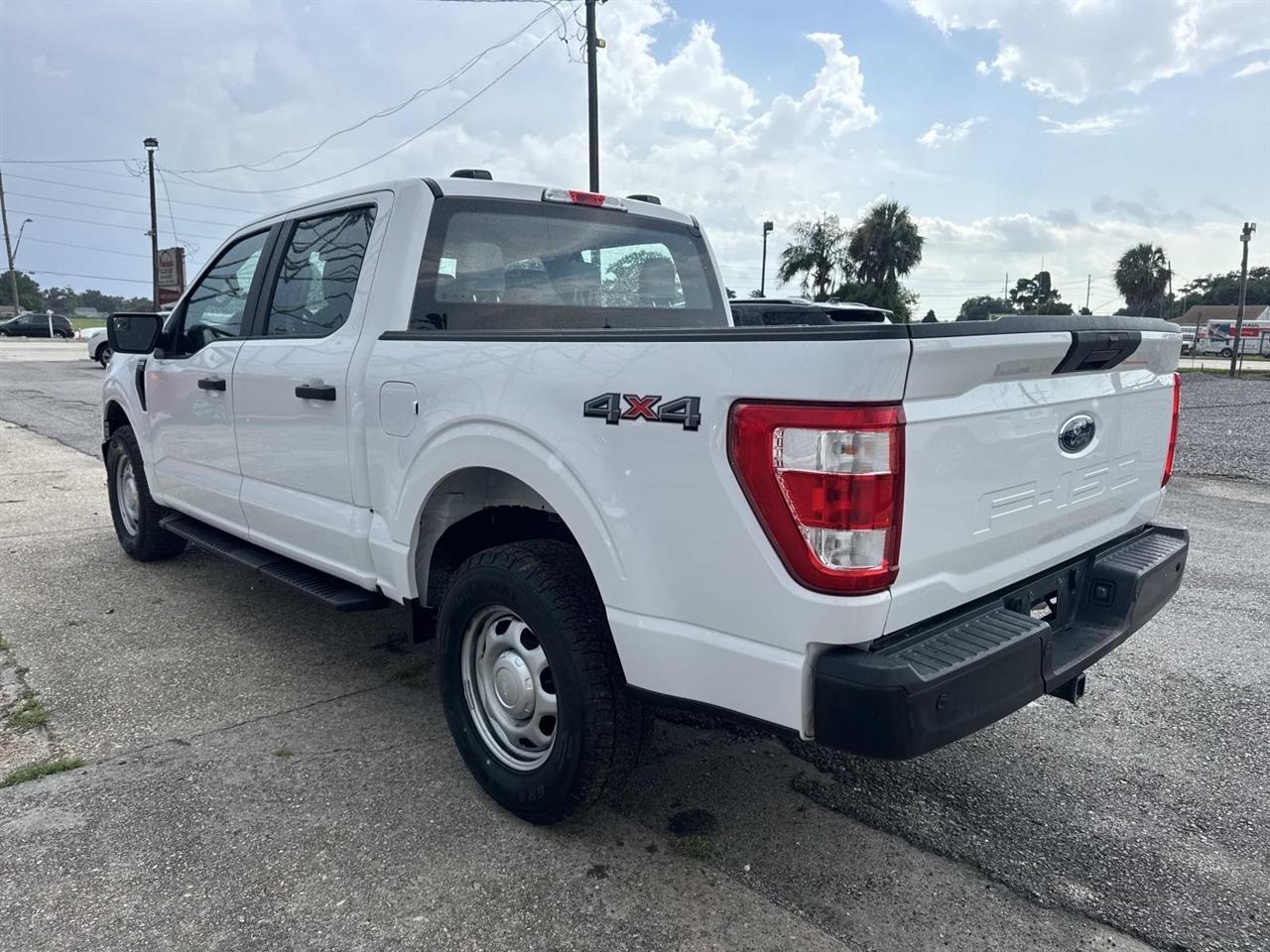 Ford F-150 XLT 4WD SuperCrew 5.5' Box 2022