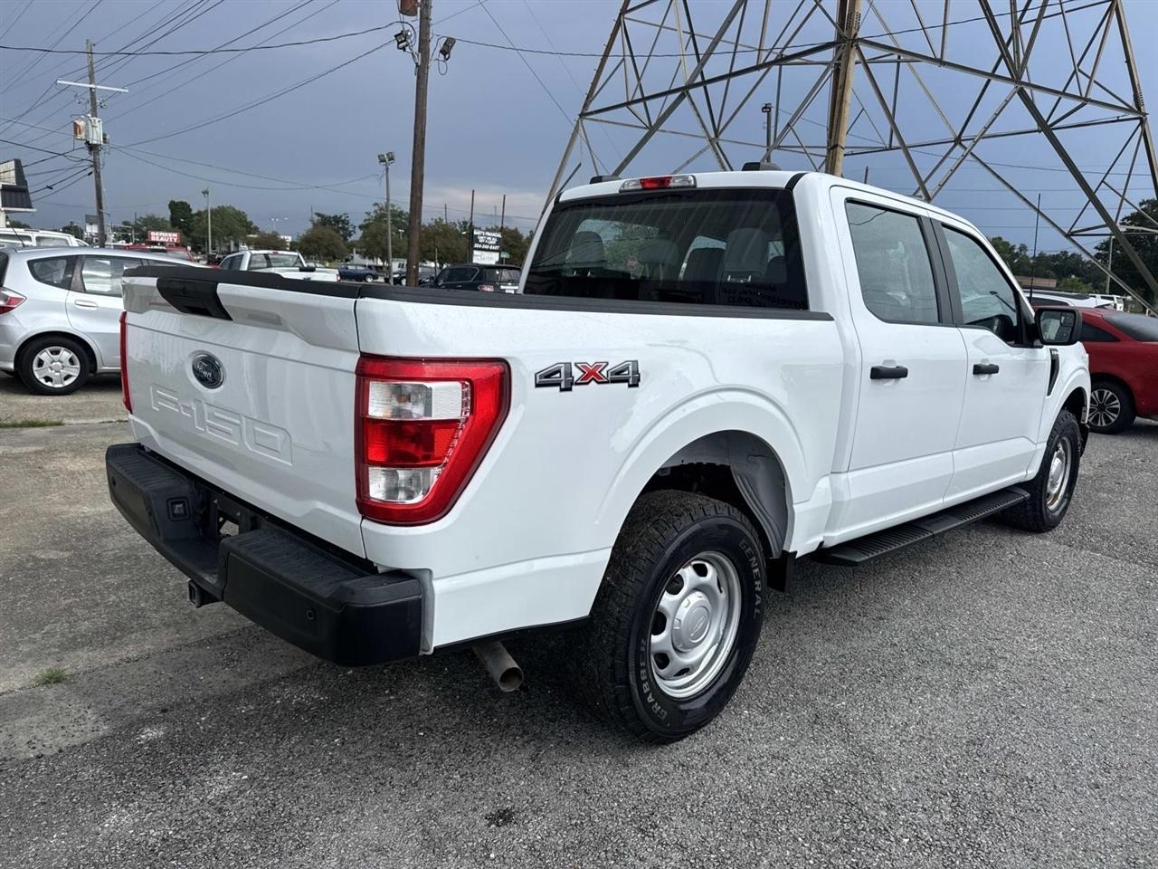 Ford F-150 XLT 4WD SuperCrew 5.5' Box 2022
