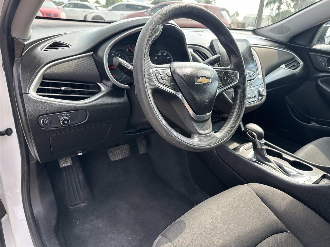 Chevrolet Malibu 4dr Sdn LS w/1FL 2022