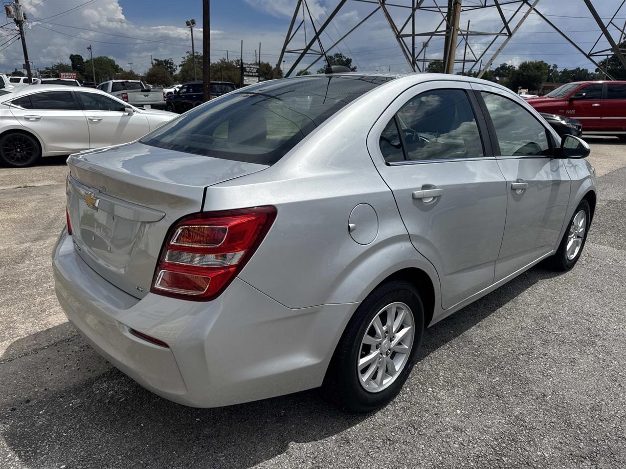 Chevrolet Sonic 4dr Sdn Auto LT 2019