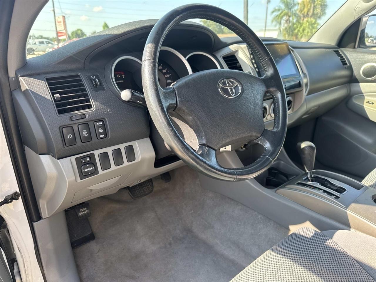 Toyota Tacoma Double 128" PreRunner Auto (Natl) 2006