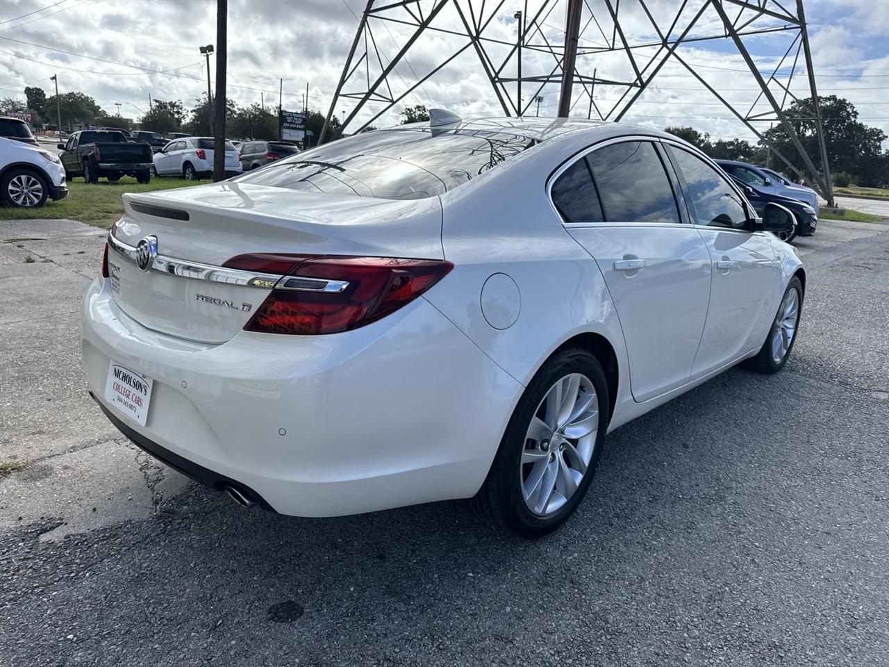 Buick Regal 4dr Sdn Premium I FWD 2015