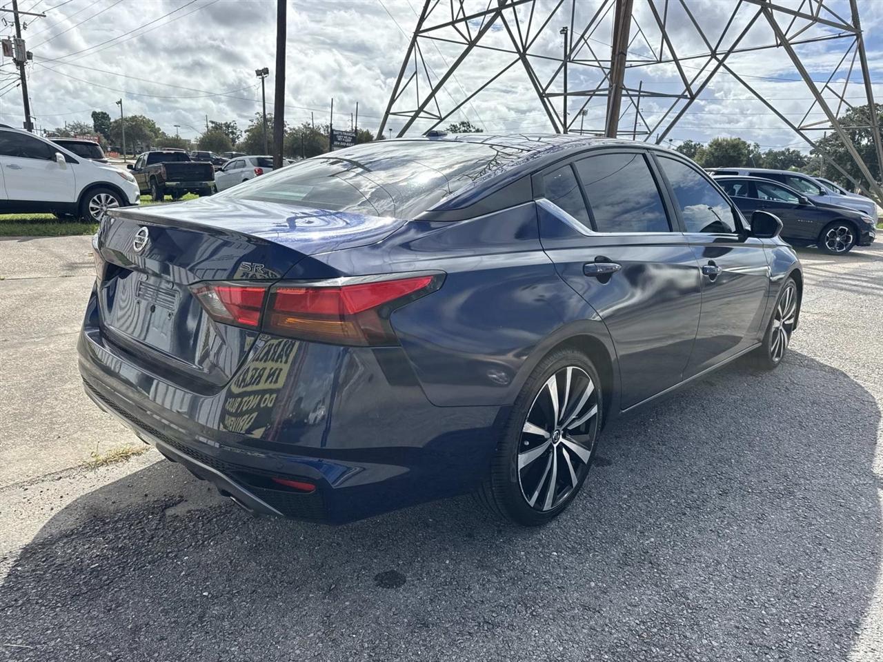 Nissan Altima 2.5 SR Sedan 2021