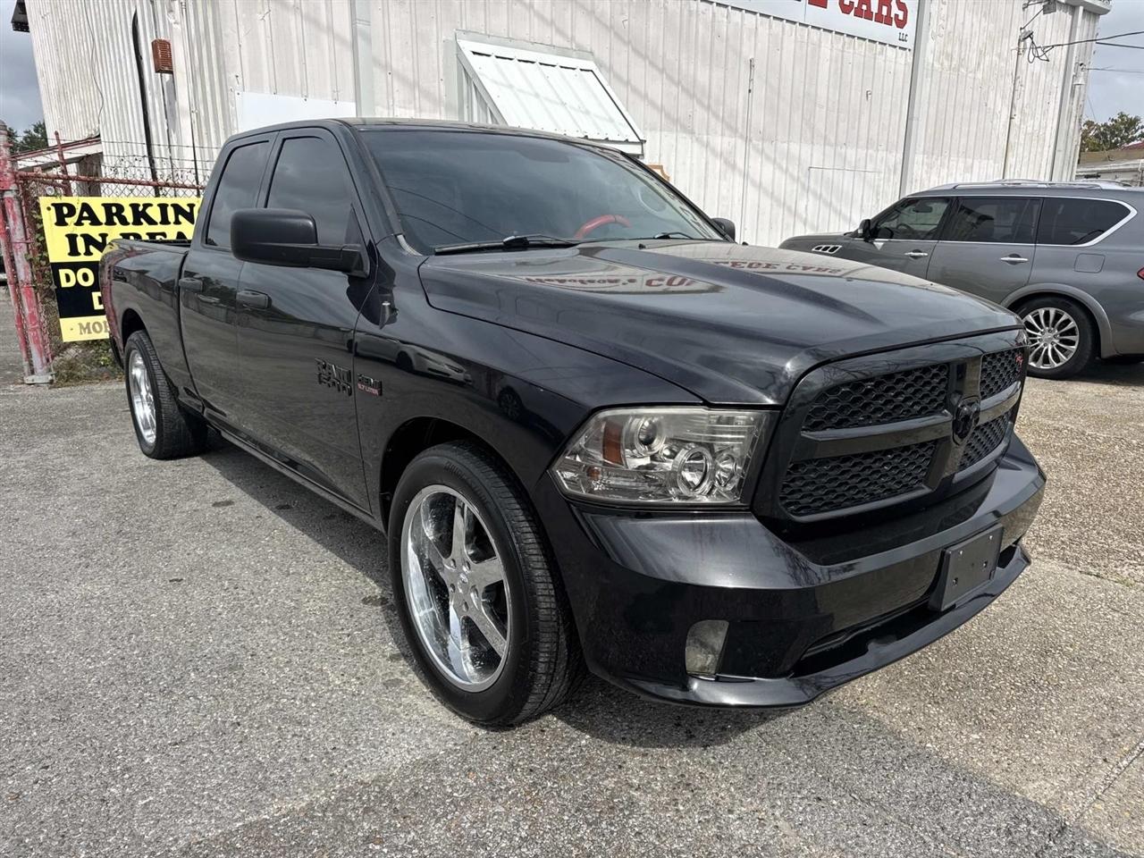 RAM 1500 Express 4x2 Quad Cab 6'4" Box 2018