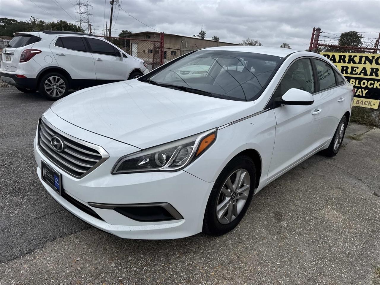 Hyundai Sonata SE 2.4L 2017