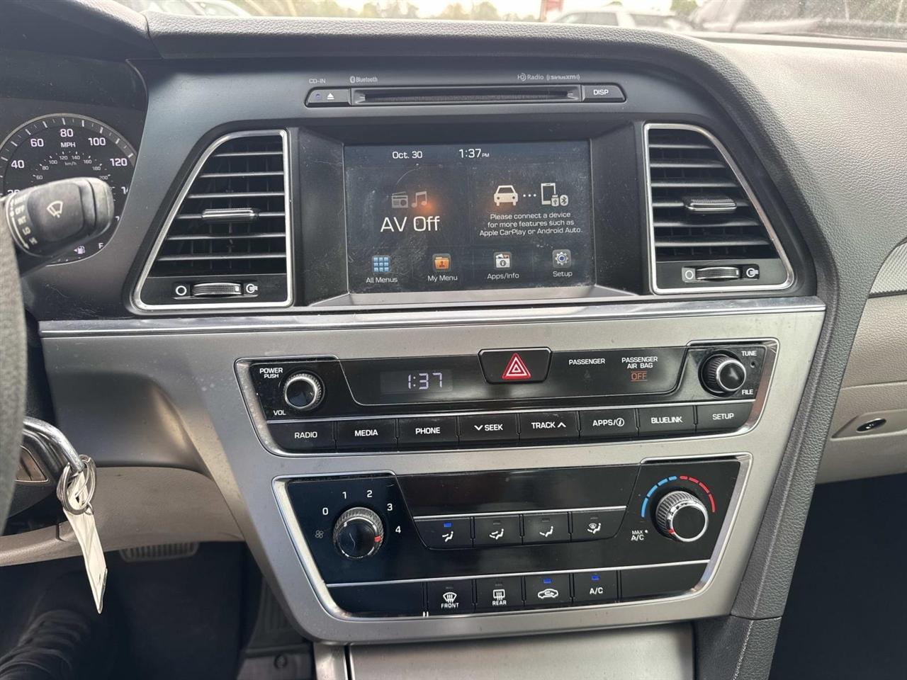 Hyundai Sonata SE 2.4L 2017