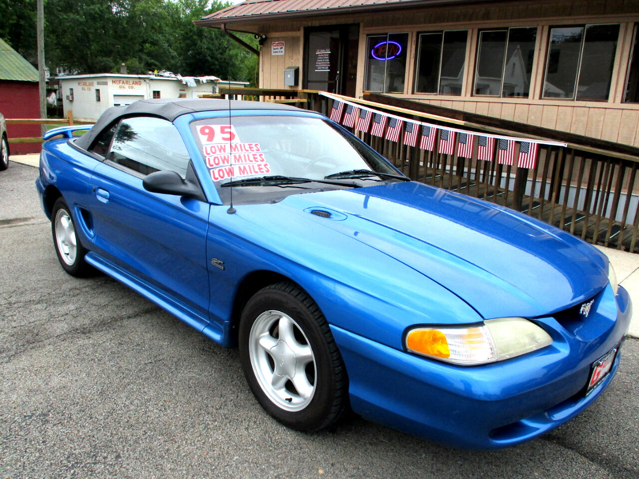 Ford Mustang GT convertible 1995