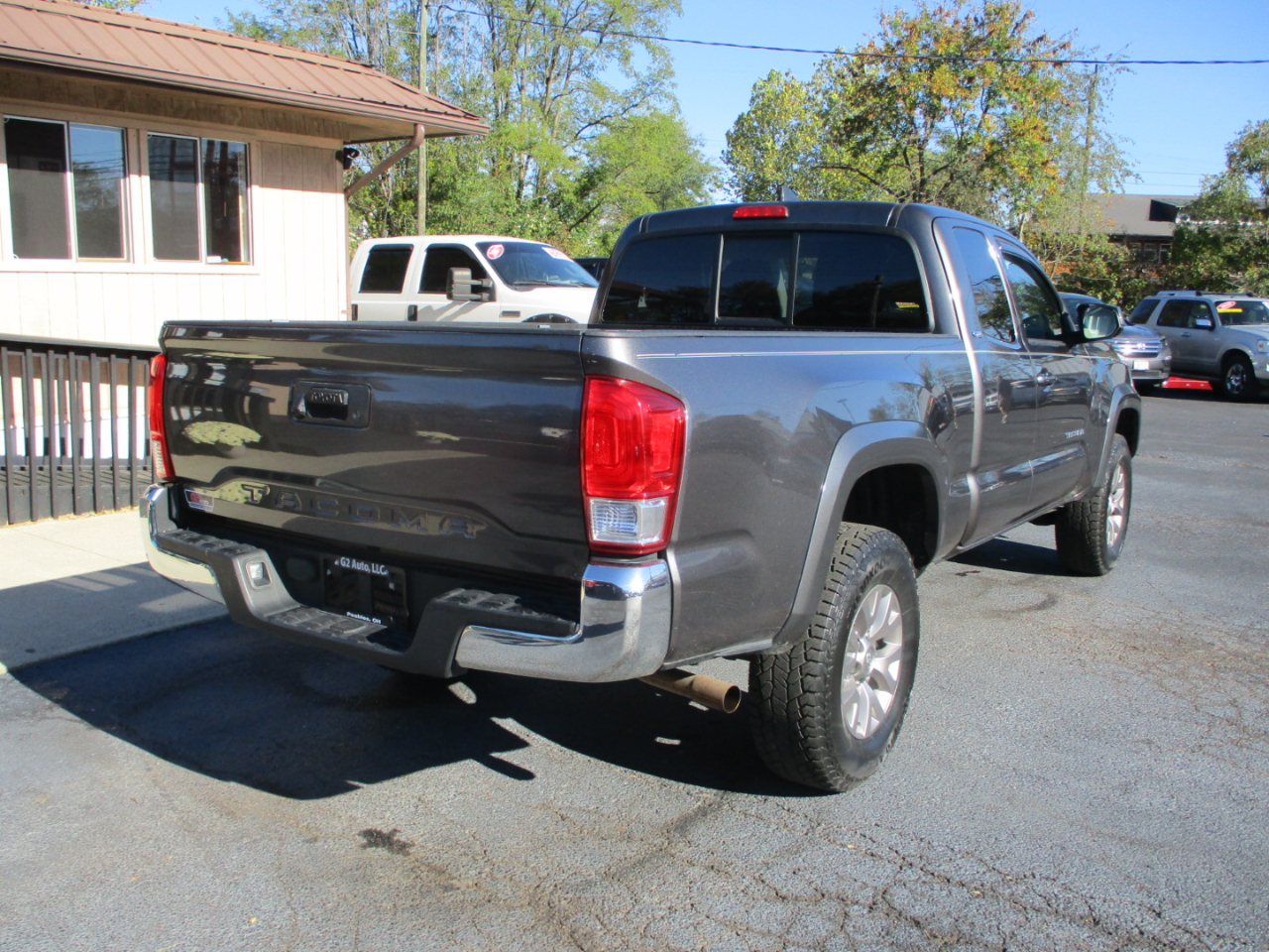 2016 Toyota Tacoma SR photo 3