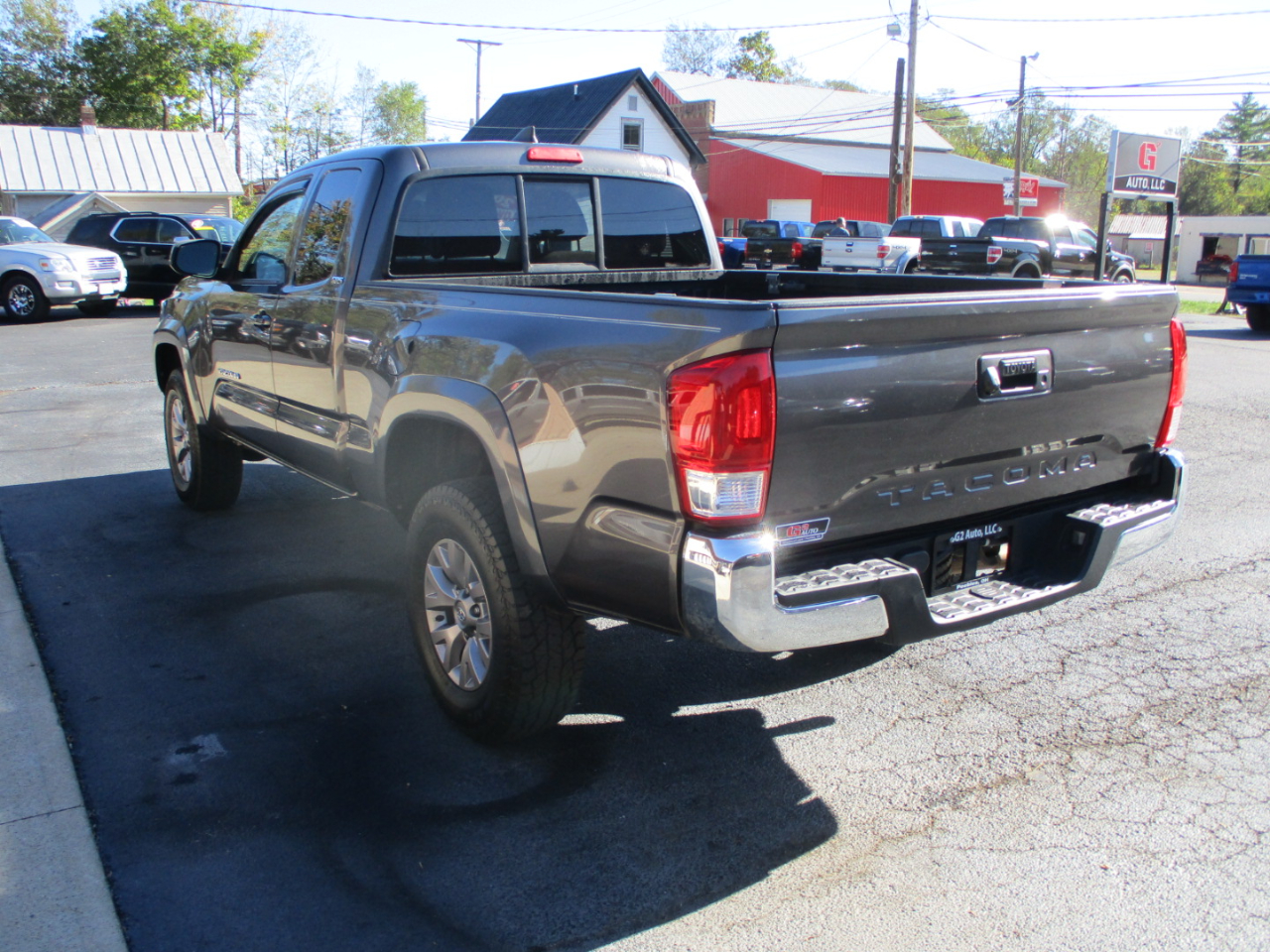 2016 Toyota Tacoma SR photo 4