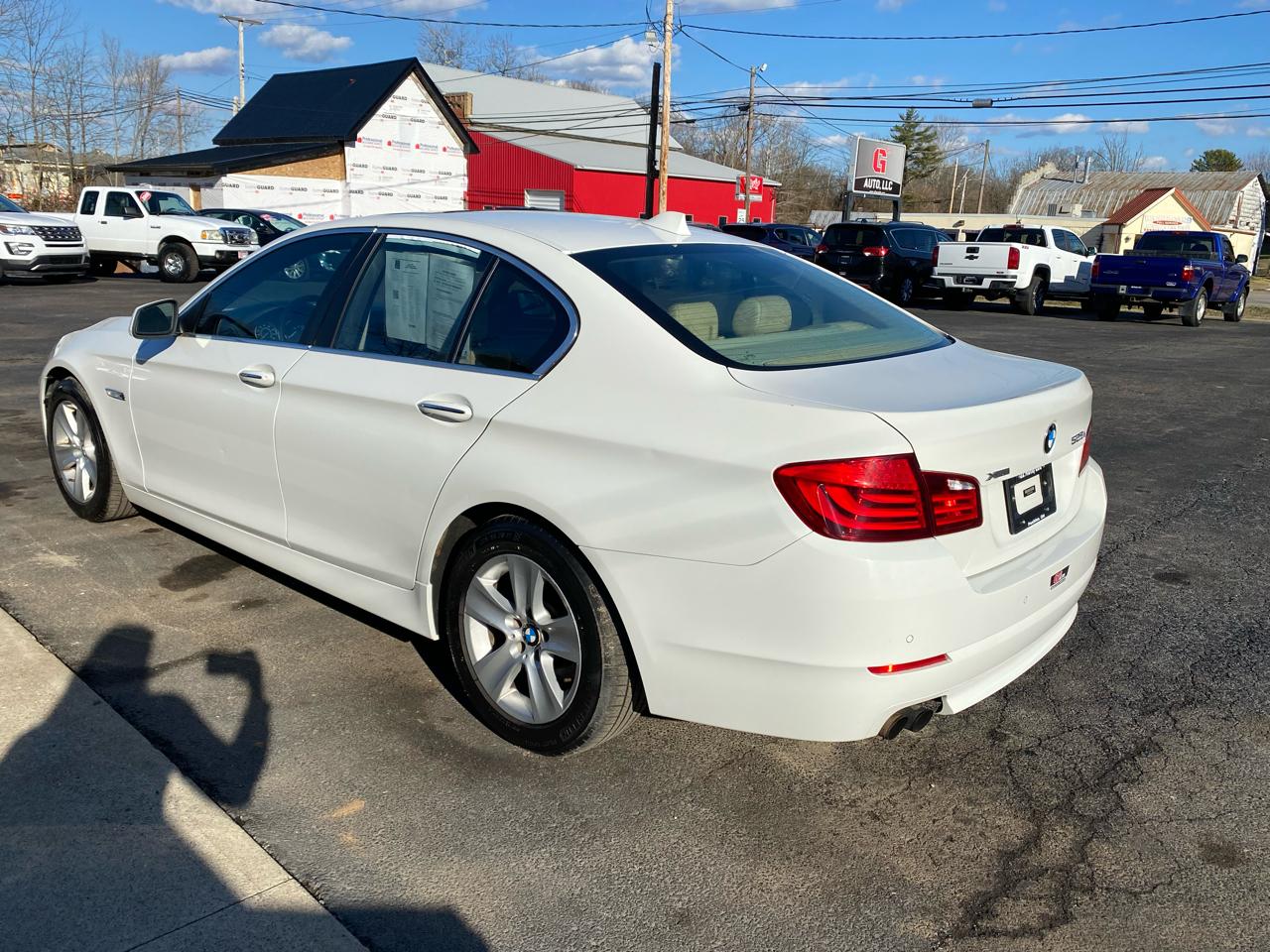 BMW 5 Series 4dr Sdn 528i xDrive AWD 2013