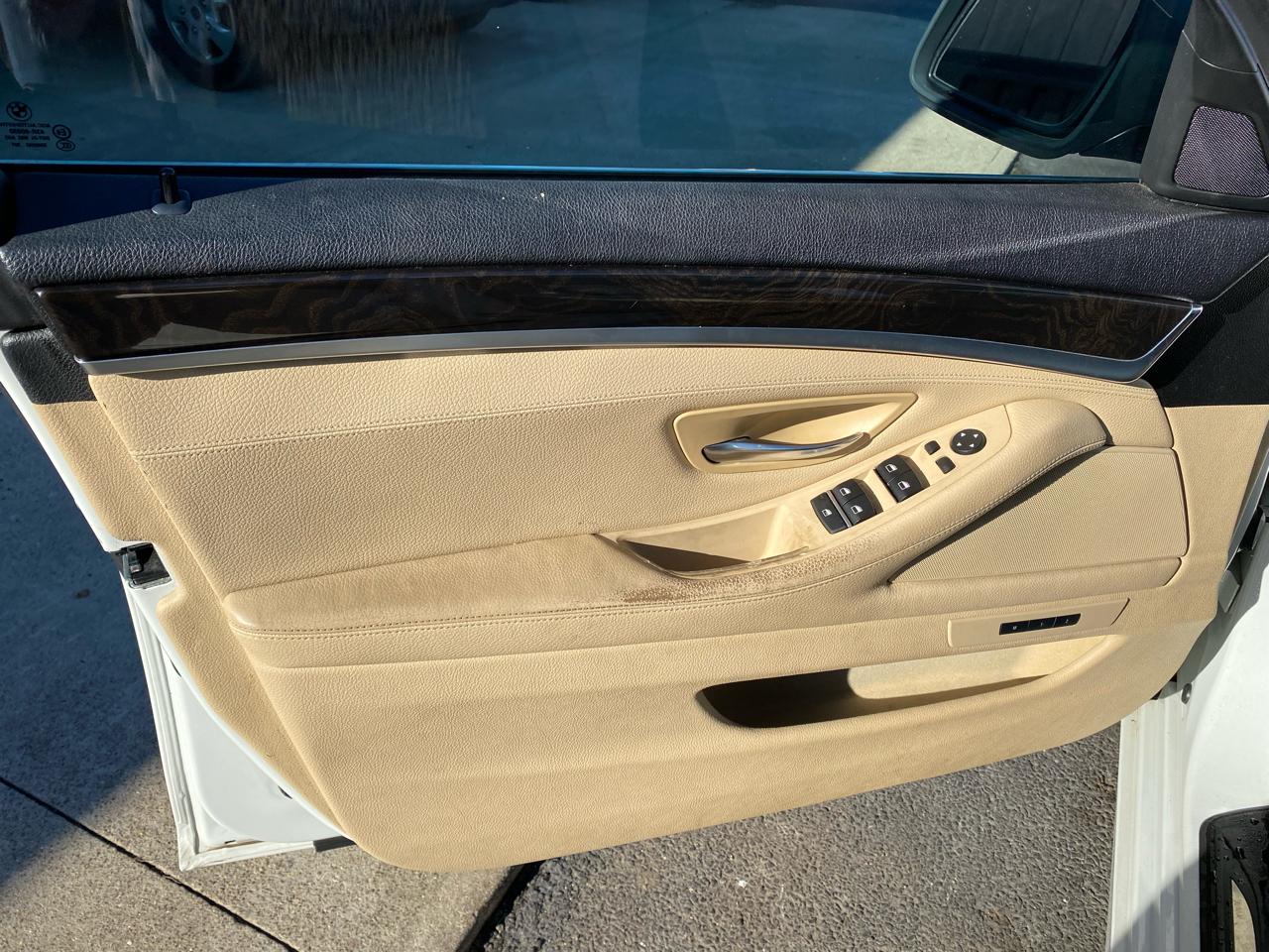 BMW 5 Series 4dr Sdn 528i xDrive AWD 2013