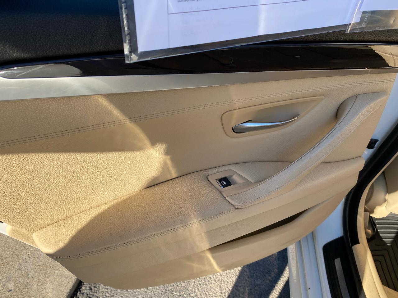 BMW 5 Series 4dr Sdn 528i xDrive AWD 2013