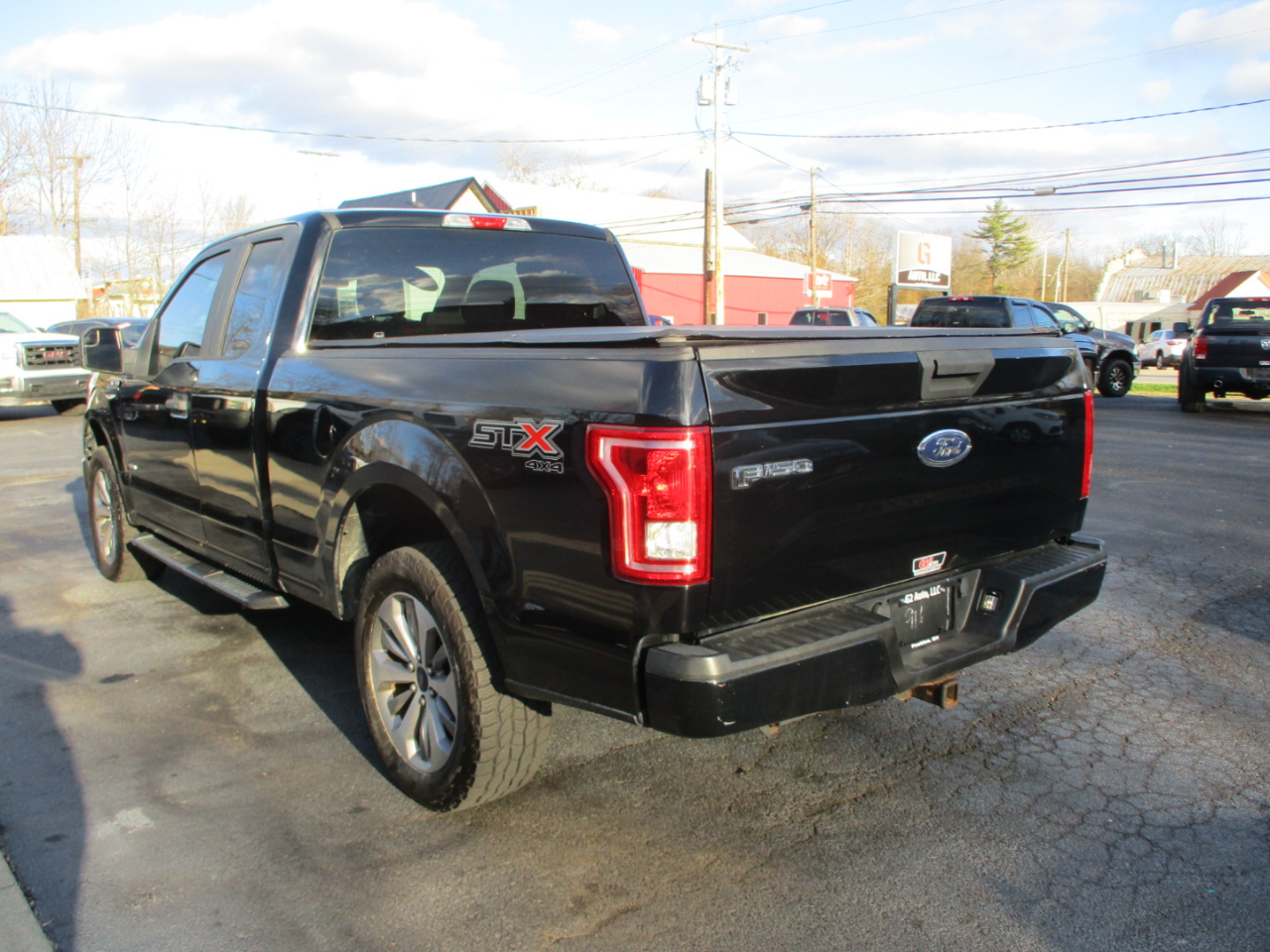 2017 Ford F-150 Lariat photo 2